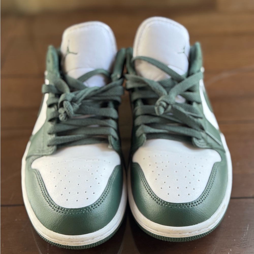 Nike Air Jordan 1 DC0774-113 Low Forest Green White Women Sz 9 Leather Street - Picture 2 of 10
